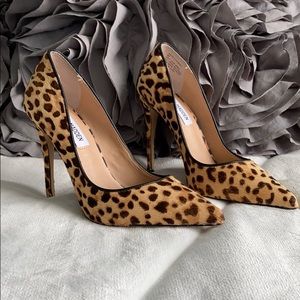 Steve Madden Daisie Leopard Pump Size 6